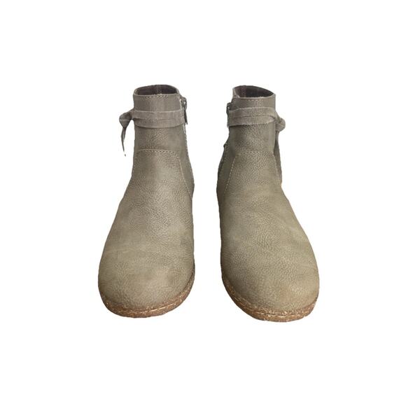 B.O.C Womens Sz 6 Leather Ankle Boots Addi Taupe Fall Booties - Picture 2 of 7